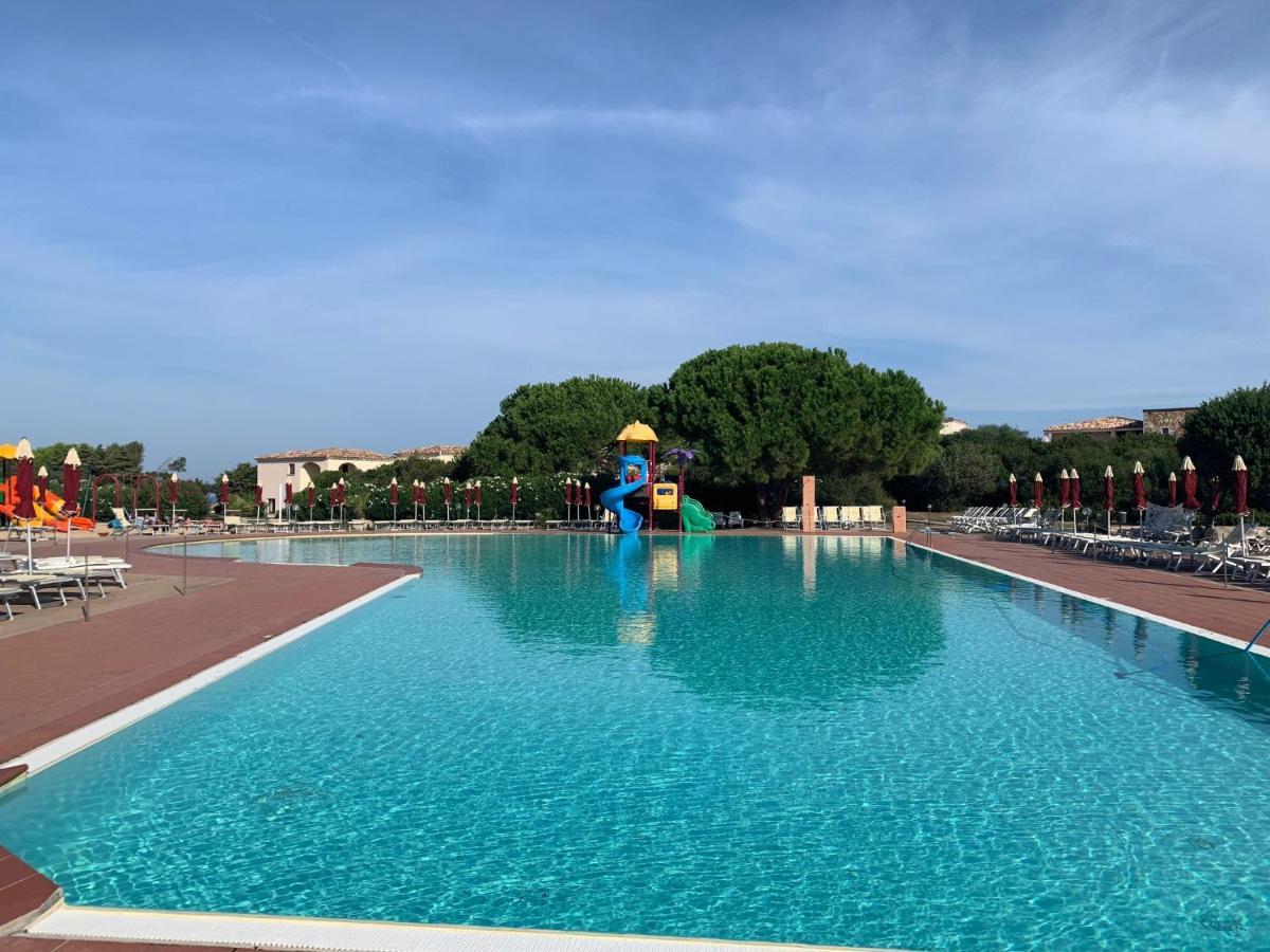 Club Esse Gallura Aglientu Bagian luar foto