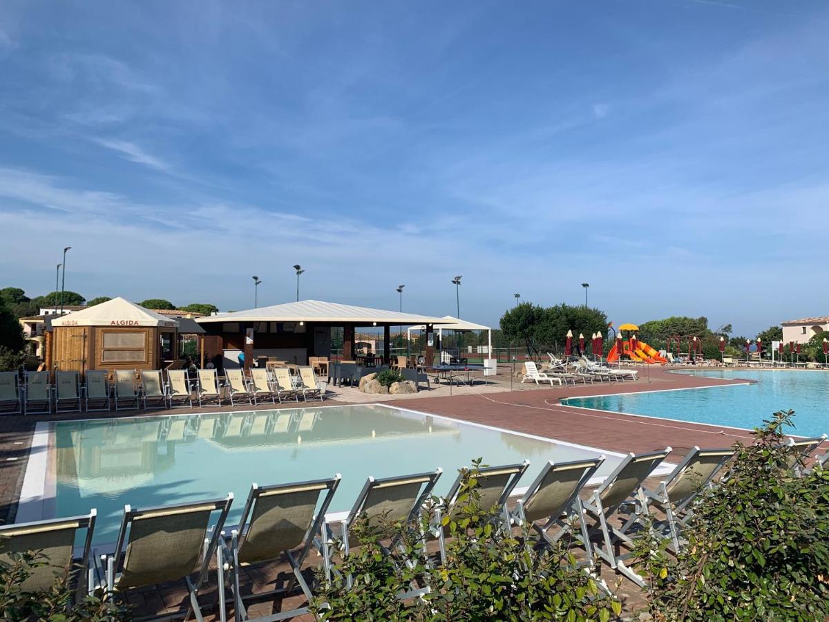 Club Esse Gallura Aglientu Bagian luar foto
