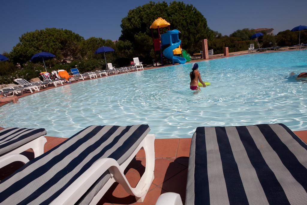Club Esse Gallura Aglientu Bagian luar foto